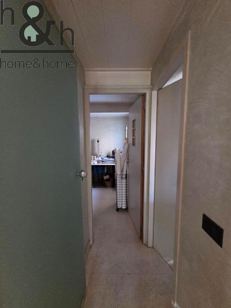 1389535643