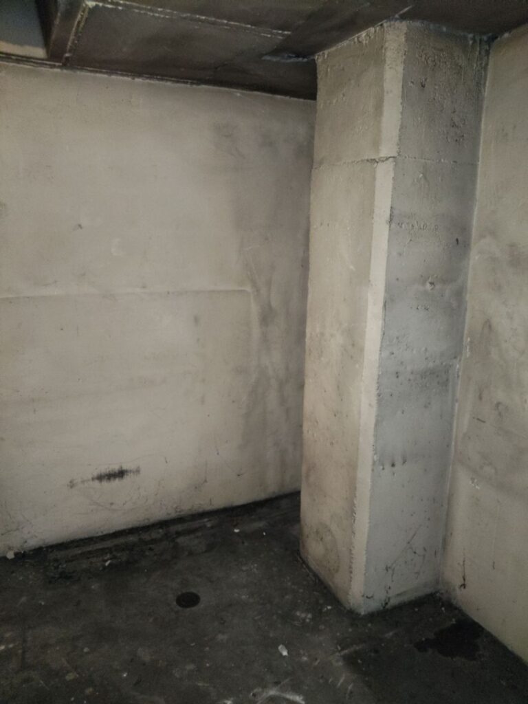 1429427271