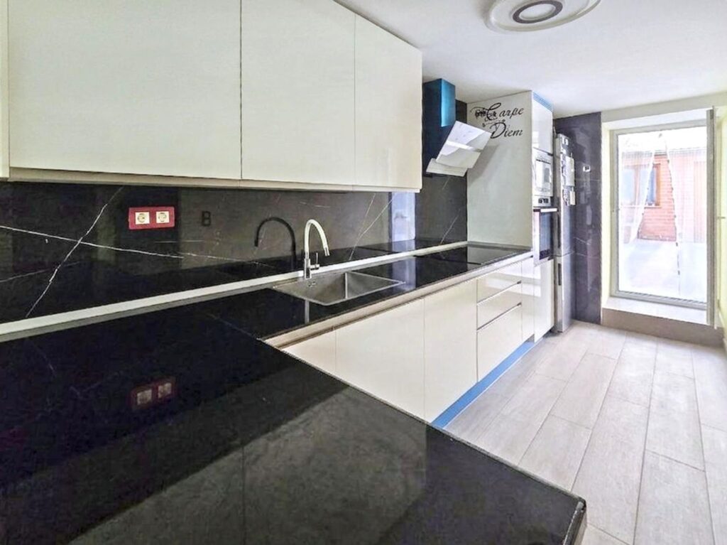 1447006531